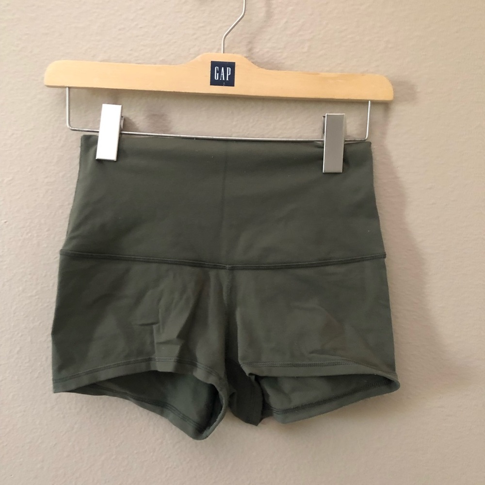 Lululemon spandex shorts